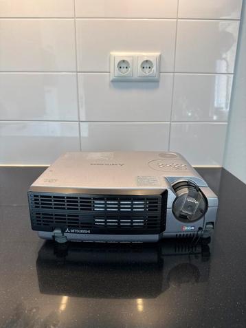 Mitsubishi XD300U Projector DLP beschikbaar voor biedingen