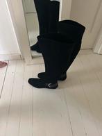 Elegante Zwarte Hoge Laarzen, Ophalen, Gedragen, Zwart, Hoge laarzen