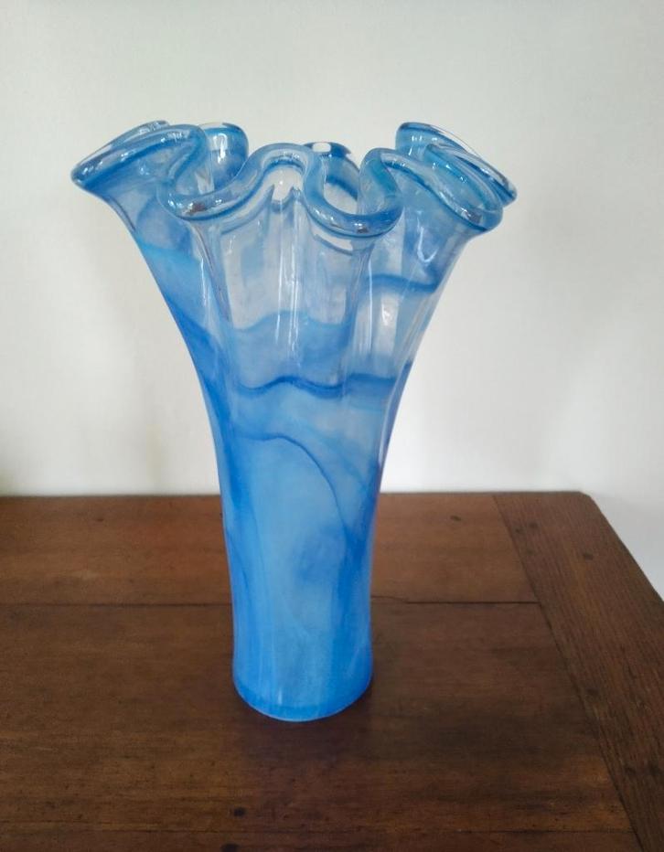 Grote licht blauw gewolkte Murano vaas. Vintage, Antiek en Kunst, Curiosa en Brocante, Ophalen of Verzenden