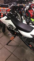 Crossmotor 125cc schakel, Fietsen en Brommers, Minibikes, Midibikes en Pitbikes, Ophalen, Zo goed als nieuw, Dirtbike