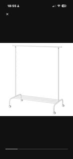 Kledingrek Rigga (Ikea) wit met wieltjes zgan, Ophalen, Met wielen, Zo goed als nieuw