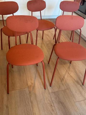 5 Ikea Stoelen - Oranje/Rood beschikbaar voor biedingen