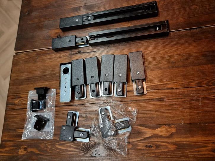 Voeding, eindstop & hoekstuk 1-fase rail iconic, Huis en Inrichting, Lampen | Spots, Zo goed als nieuw, Metaal of Aluminium, Ophalen of Verzenden