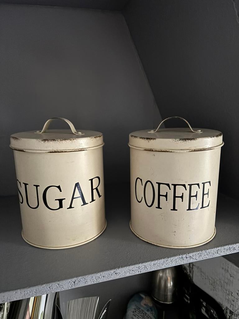 Oude look blikken, Dieren en Toebehoren, Hondenvoerbakken en Drinkbakken, Ophalen of Verzenden, Zo goed als nieuw