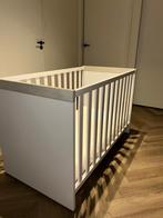 Ledikant & commode wit/ licht grijs (BIEDEN), Ophalen, Zo goed als nieuw, Ledikant