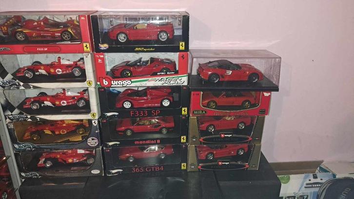 Diverse 1/18 Ferrari-miniaturen, Hobby en Vrije tijd, Modelauto's | 1:18, Zo goed als nieuw, Auto, Ophalen of Verzenden