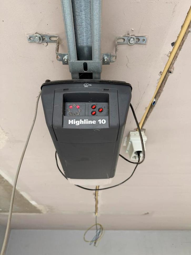 2x Marantec Highline 10 Garagedeuropener + 4 Afstandsbed, Doe-het-zelf en Verbouw, Deuren en Horren, Gebruikt, Garagedeur, 215 cm of meer