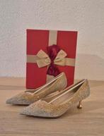 Bruidsschoen, Ophalen, Zo goed als nieuw, Wit, Sneakers of Gympen