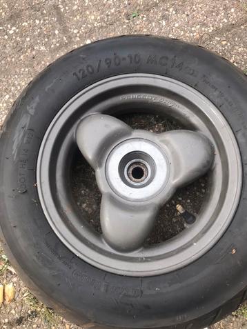onderdelen van scooter Peugeot achter wiel  10 inch beschikbaar voor biedingen
