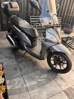 Sym symfonie 125, Fietsen en Brommers, Scooters | SYM, Ophalen, Zo goed als nieuw, Benzine, Overige modellen