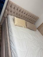 Mooie beige 2persoons bed met hoofdbord, Ophalen, Beige, Tweepersoons, Zo goed als nieuw