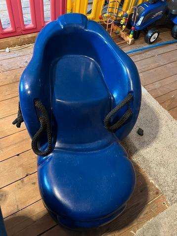 2 KINDERSTOELEN  beschikbaar voor biedingen