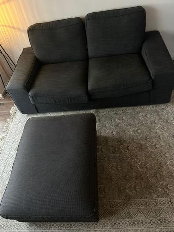 Kivik tweezitsbank + hocker / poef - afbeelding 2