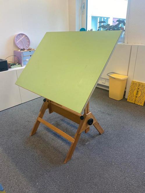 Verstelbare Tekentafel MOET WEG, Doe-het-zelf en Verbouw, Tekentafels, Gebruikt, Minder dan 130 cm, Ophalen