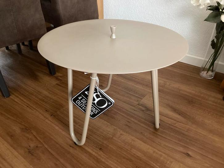 Bijzettafeltje Side Table, Huis en Inrichting, Tafels | Bijzettafels, Nieuw, Rond, 45 tot 60 cm, 55 tot 75 cm, Metaal of Aluminium