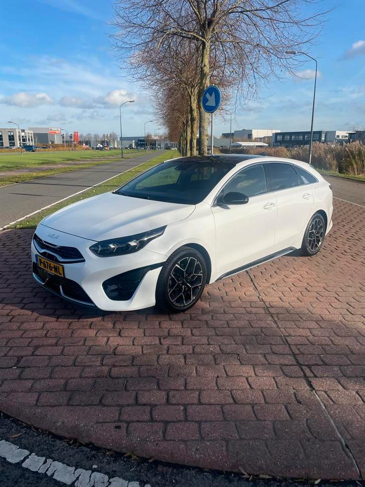 Kia (Pro) Cee d 1.5 T-gdi GT-LINE panoramadak 2022 Wit, Auto's, Kia, Particulier, (Pro) Cee d, Airbags, Alarm, Autonomous Driving
