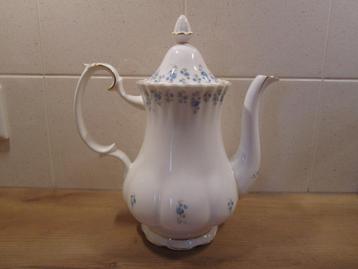 Royal Albert Memory Lane grote koffiepot beschikbaar voor biedingen