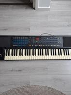 Keyboard synthesizer Roland E15, Muziek en Instrumenten, Keyboards, Ophalen, Zo goed als nieuw, 61 toetsen, Roland