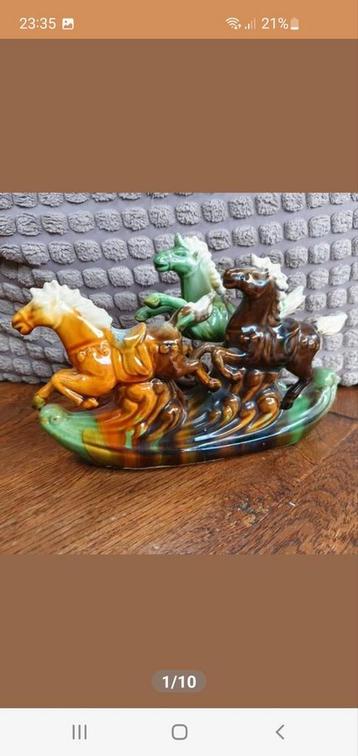 Keramiek/aardewerk paardenbeeld/paarden beeld van aardewerk  beschikbaar voor biedingen
