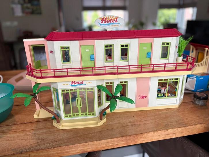 Hotel Playmobile 5265 met volledige inrichting, Kinderen en Baby's, Speelgoed | Playmobil, Zo goed als nieuw, Ophalen of Verzenden