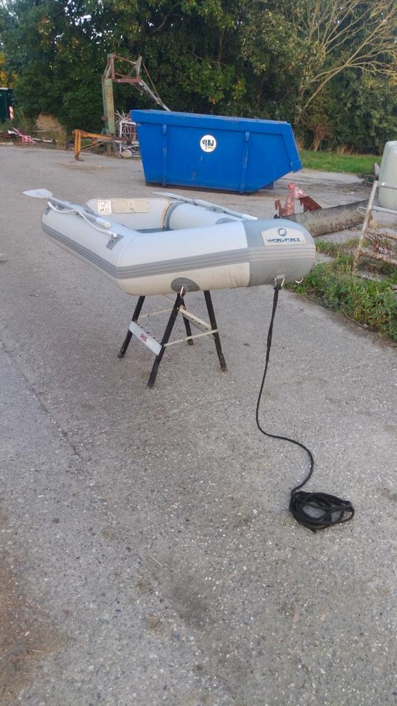 Rubberbootje Irst volgende hogere bot mag hij weg!, Watersport en Boten, Bootonderdelen, Zo goed als nieuw, Motor en Techniek