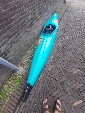 Polyethyleen kajak MI 415 beschikbaar voor biedingen