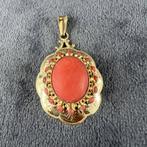 Gouden hanger | 14K | 5,37gr | ovale bloedkoraal | 401112, Sieraden, Tassen en Uiterlijk, Kettinghangers, Ophalen of Verzenden