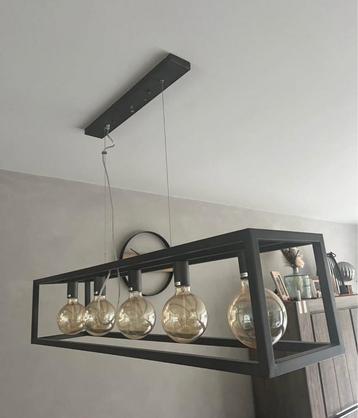 Lamp  beschikbaar voor biedingen
