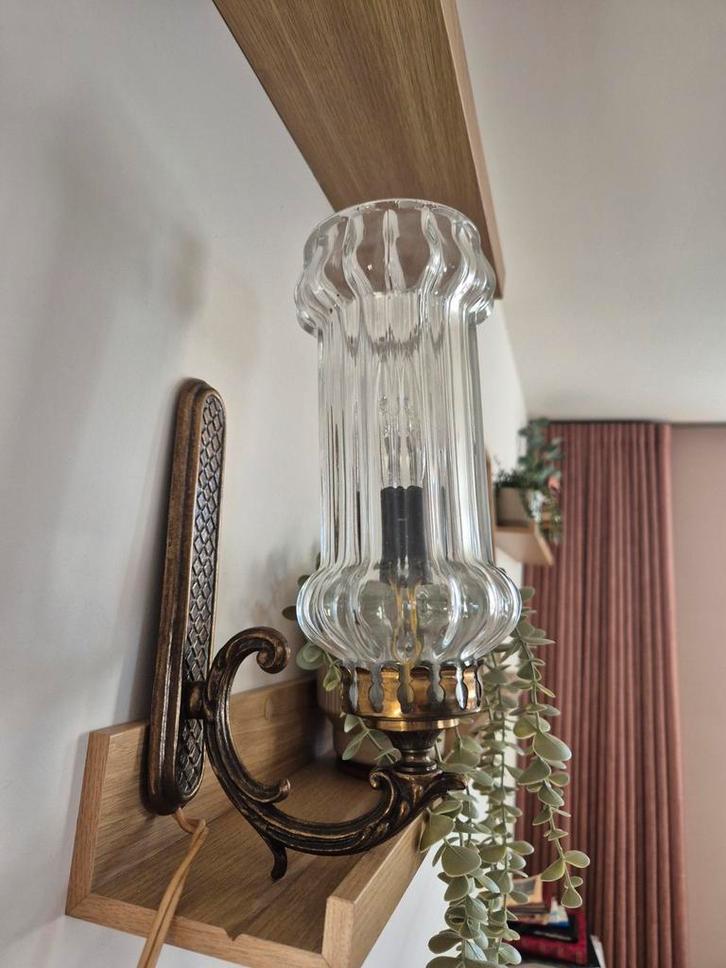 Vintage Wandlamp met Glazen Kap, Huis en Inrichting, Lampen | Wandlampen, Gebruikt, Glas, Metaal, Ophalen of Verzenden