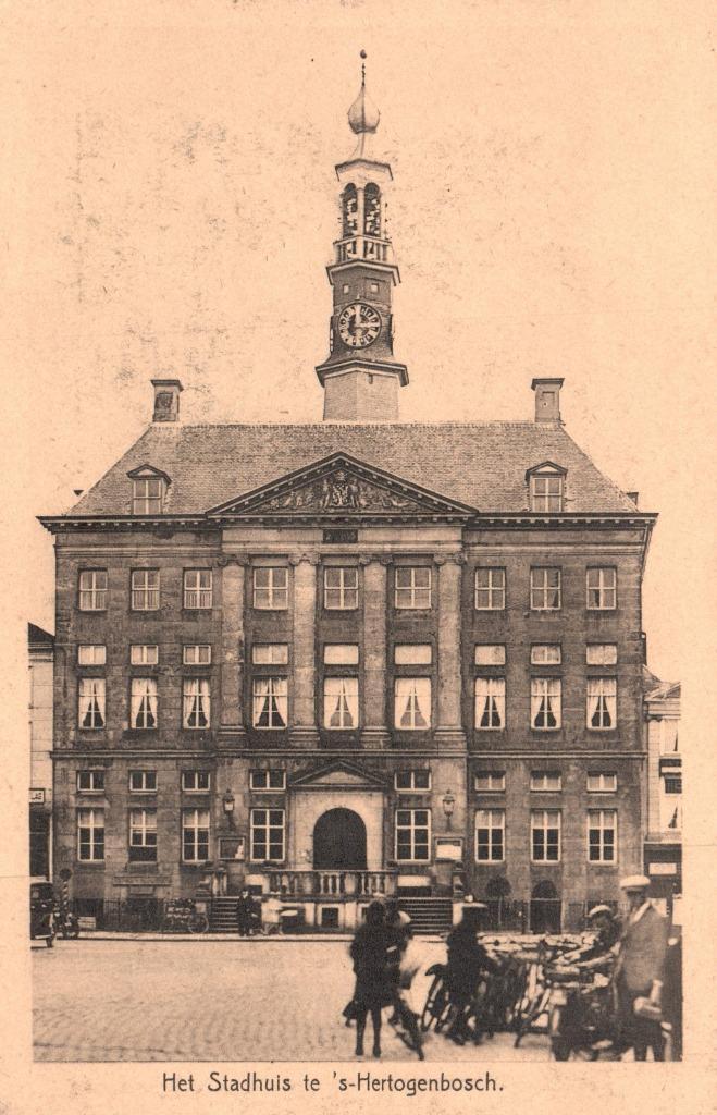 's-Hertogenbosch Stadhuis  130161, Verzamelen, Ansichtkaarten | Nederland, Ongelopen, Noord-Brabant, Verzenden