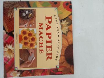 Papier-maché boek - Stap voor Stap Gids beschikbaar voor biedingen