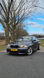 BMW 1-Coupé (e82) 120i LCI M-pakket 170pk Aut. 2012 Grijs, Auto's, BMW, 1995 cc, 4 cilinders, 4 stoelen, 1200 kg