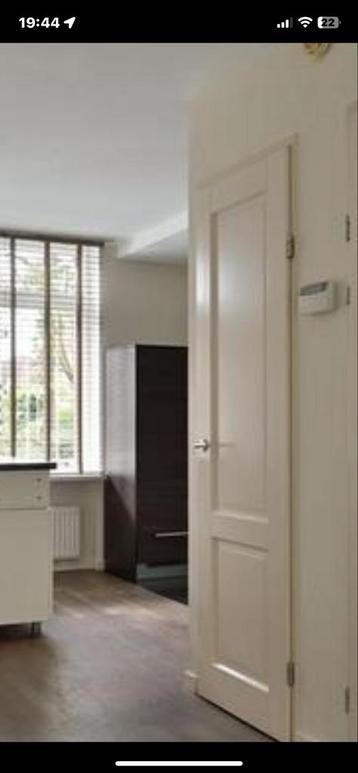 Nette witte  binnendeur 65x211 beschikbaar voor biedingen
