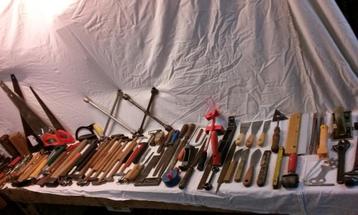 Gereedschap Schaven Zagen Hamer Nijptangen Boardmes vijllen. beschikbaar voor biedingen