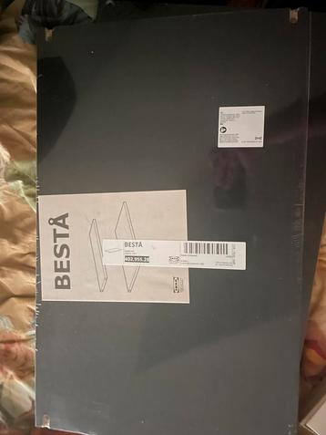 Ikea kastplanken Besta beschikbaar voor biedingen