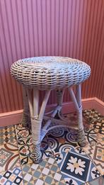 Rotan krukje. Vintage krukje, Ophalen, Zo goed als nieuw, Hout