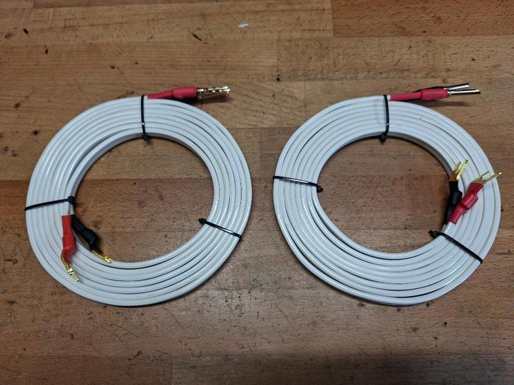 2 x 4,00 meter Monster XP Compact Precision Stranded Kabels, Audio, Tv en Foto, Audiokabels en Televisiekabels, Zo goed als nieuw