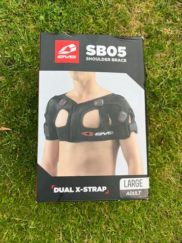 SB05 Shoulder Brace Adult Large beschikbaar voor biedingen