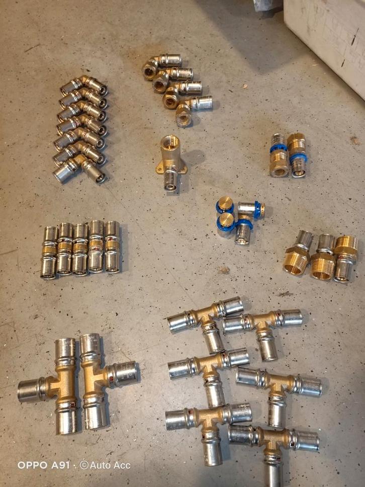 APE Koppelingen: Pers & Knel - Diverse Maten, Doe-het-zelf en Verbouw, Buizen en Afvoer, Gebruikt, Overige typen, Overige materialen