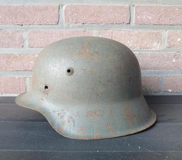 Duitse helm beschikbaar voor biedingen