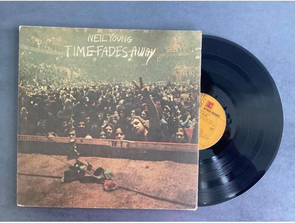Neil Young - Time Fades Away LP, Cd's en Dvd's, Vinyl | Rock, Ophalen of Verzenden, 12 inch