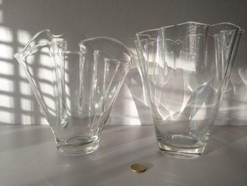 Set vintage zakdoekvazen te koop beschikbaar voor biedingen