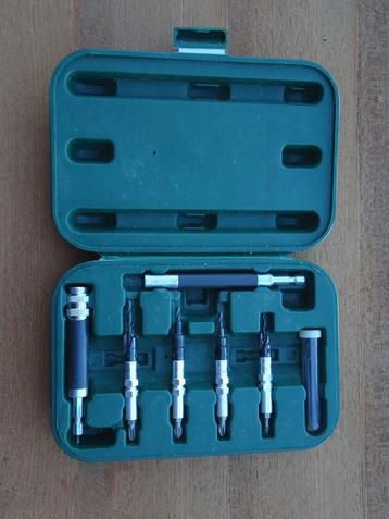 Voorboor + verzinksetje beschikbaar voor biedingen