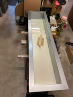 Ikea Bertby vitrinekast, Huis en Inrichting, Ophalen, Minder dan 50 cm, Met deur(en), Zo goed als nieuw