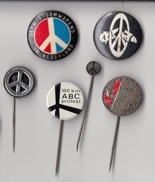 Vrede buttons en speldjes Anti Kernwapens, Verzamelen, Speldjes, Pins en Buttons, Gebruikt, Speldje of Pin, Overige onderwerpen