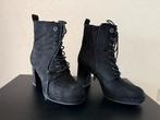 Zwarte enkellaarsjes met hak en veters. Maat 39, Kleding | Dames, Schoenen, Ophalen, Zwart, Lage of Enkellaarzen, Zo goed als nieuw