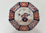 Achthoekig Imari bord, porselein, Japan, midden 19e eeuw, Antiek en Kunst, Antiek | Porselein, Ophalen of Verzenden