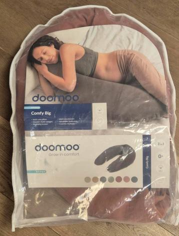 Domoo voedingskussen comfy big inclusief 2 hoezen! beschikbaar voor biedingen