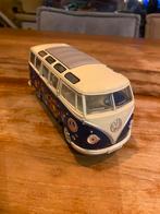 Mooie Volkswagen T1. Hippie Bus 1:24, Ophalen of Verzenden, Zo goed als nieuw, Bus of Vrachtwagen