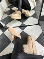 Ugg Uggs 42 beige suede platform nieuw laarzen boots, Kleding | Dames, Schoenen, Beige, Ophalen of Verzenden, Zo goed als nieuw